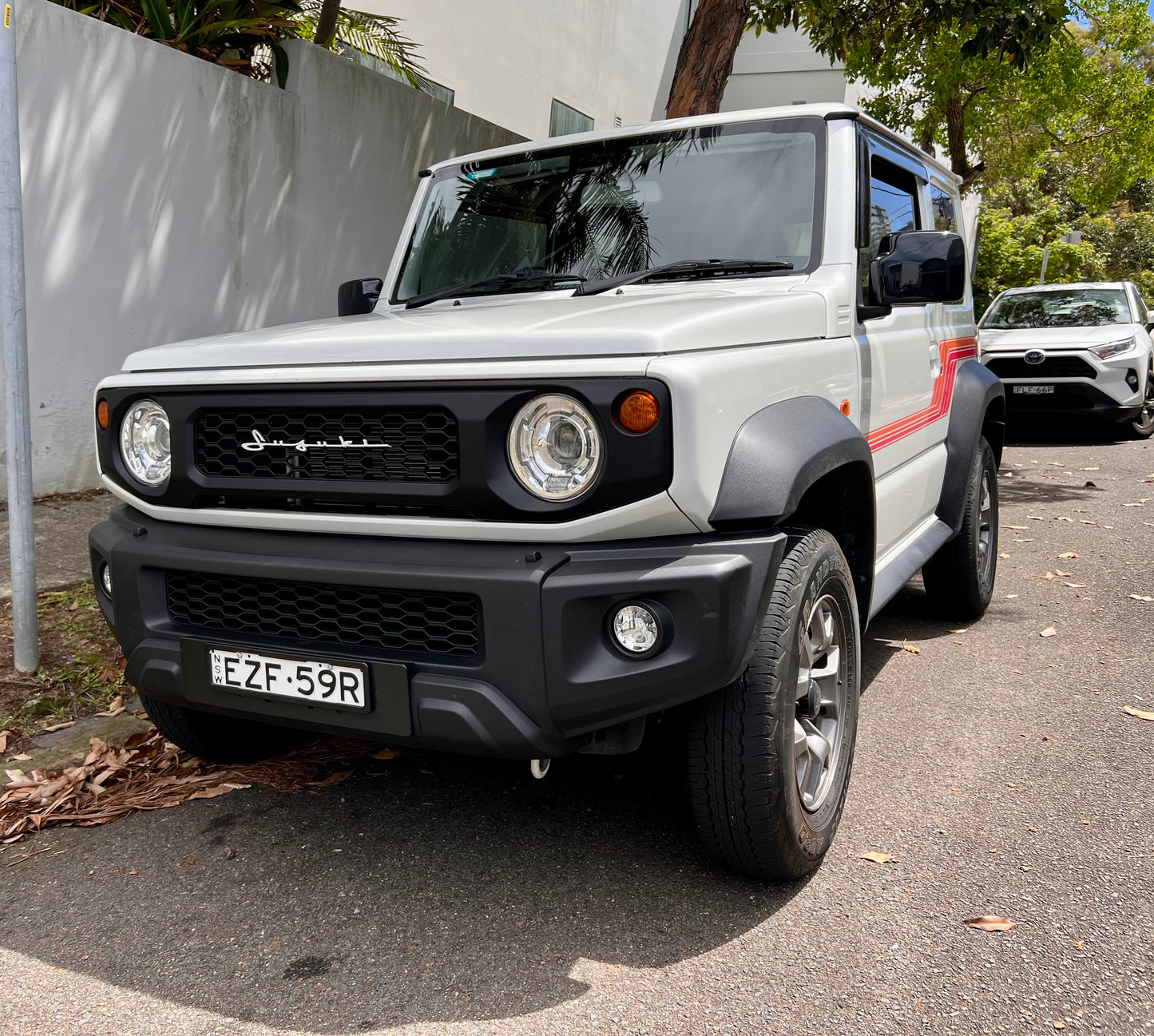 Retro Grille (Suzuki Jimny JB74, JC74 - 2018+) "Suzuki" Badge