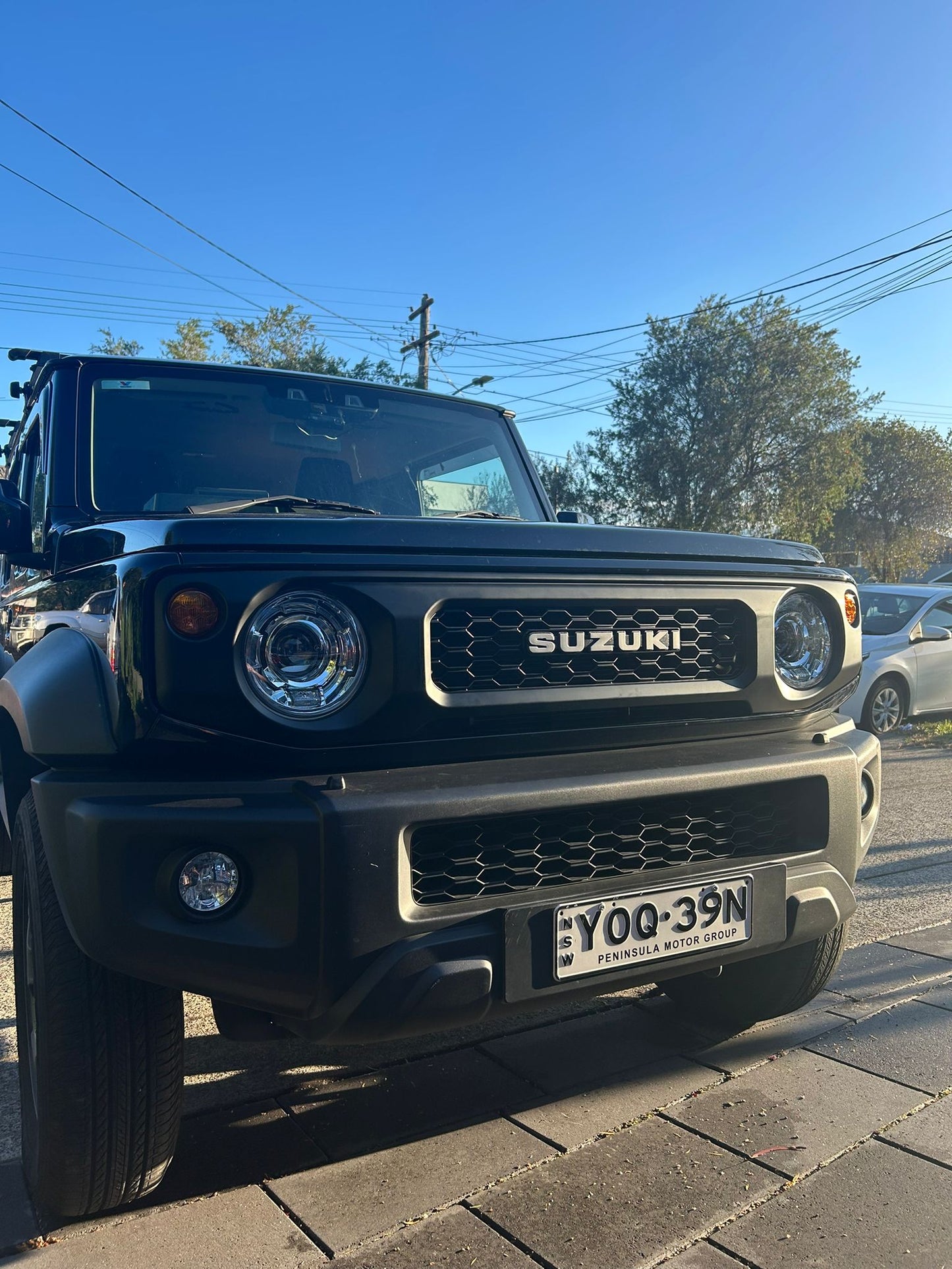 Black Honeycomb Mesh SUZUKI Grille (Suzuki Jimny JB74, JC74 - 2018+)